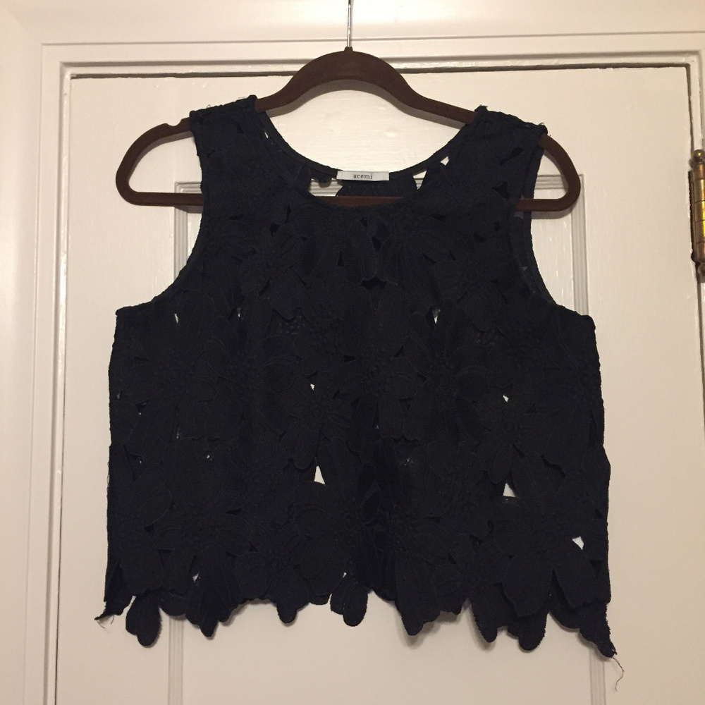 Black Lace/Embroidered Floral Crop Top Size Large